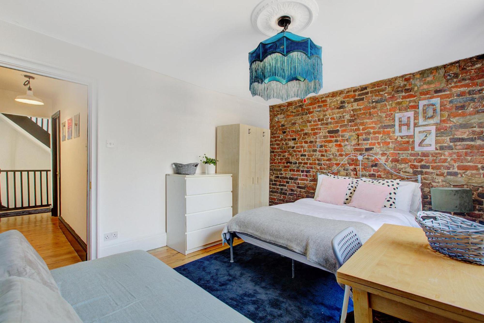 Old Street Iconic Warehouse Style 4 Bedroom 2 Bath House Prime Location Londres